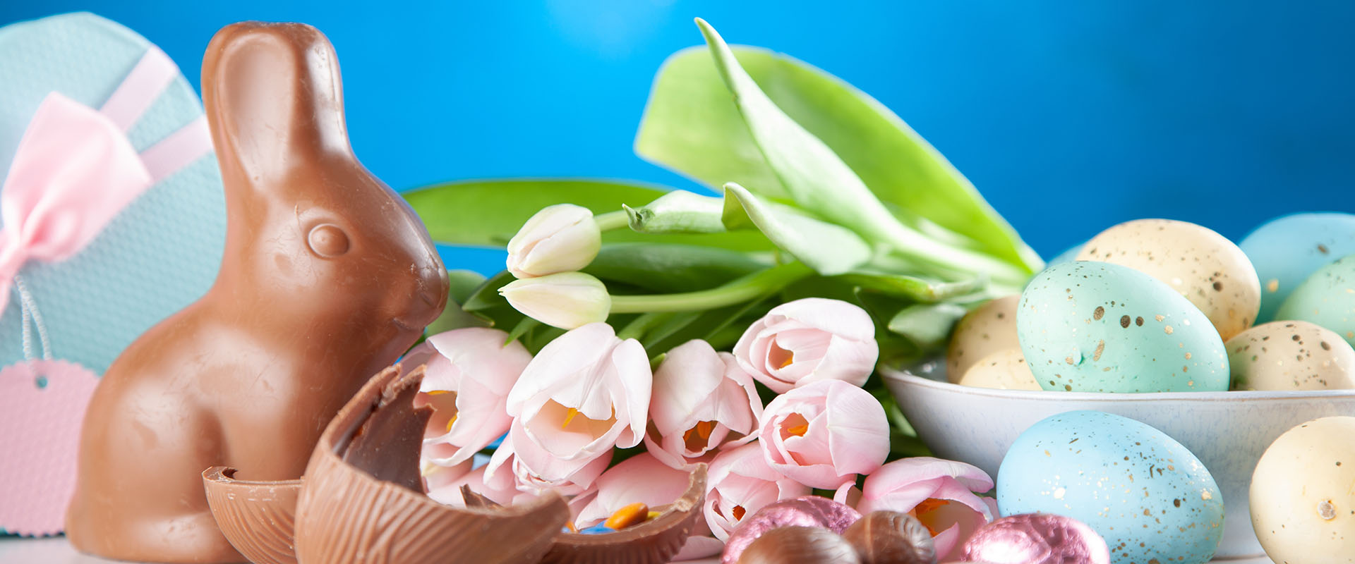 Pâques Easter and Poisson d’avril (april fool) BH Assurances